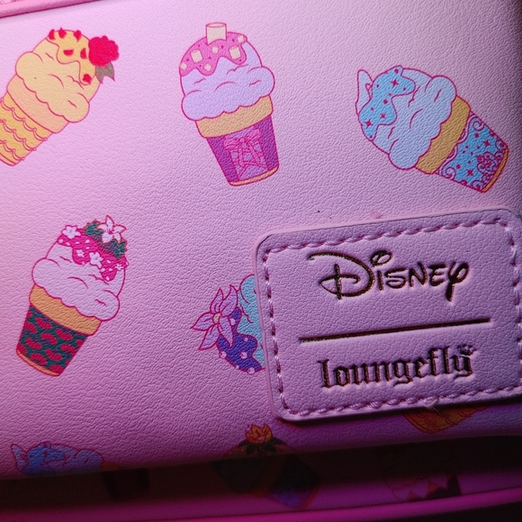 BNWT Loungefly Princess AOP Ice cream Bag (SOLD) - Picture 3 of 6